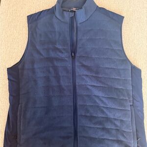 Vineyard vines vest